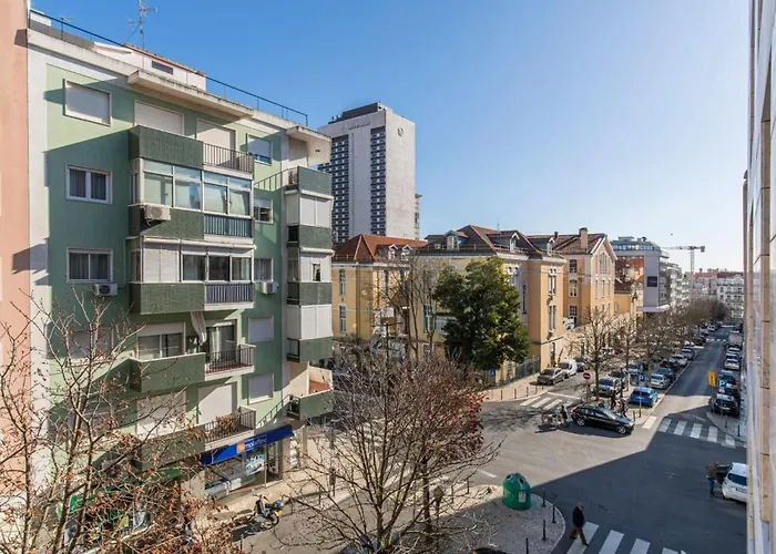 Fabulous 2 Bedroom By Innkeeper Лиссабон