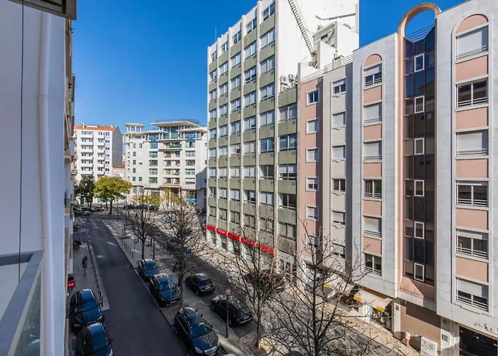 Fabulous 2 Bedroom By Innkeeper Лиссабон